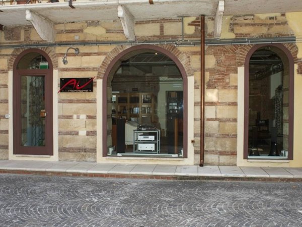 ufficio in vendita a Verona in zona Centro Storico