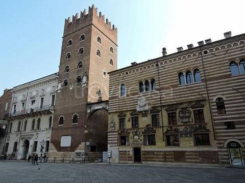 negozio in vendita a Verona in zona Centro Storico