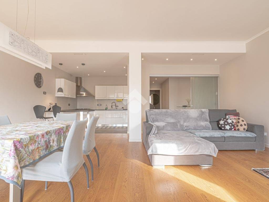 appartamento in vendita a Verona in zona Cittadella