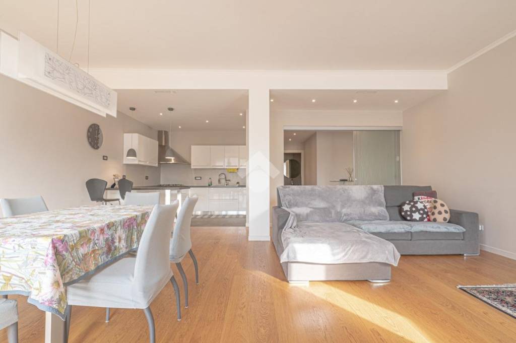 appartamento in vendita a Verona in zona Cittadella