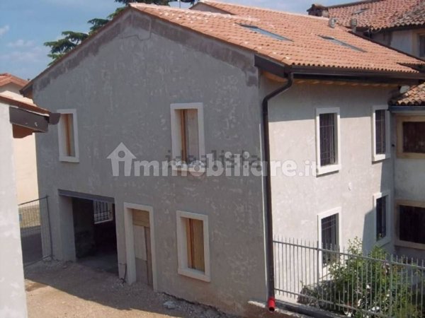 casale in vendita a Verona in zona Ponte Florio