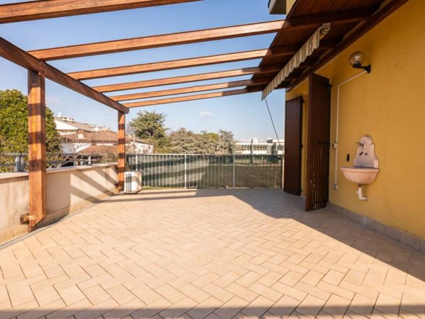 appartamento in vendita a Verona in zona Borgo Roma