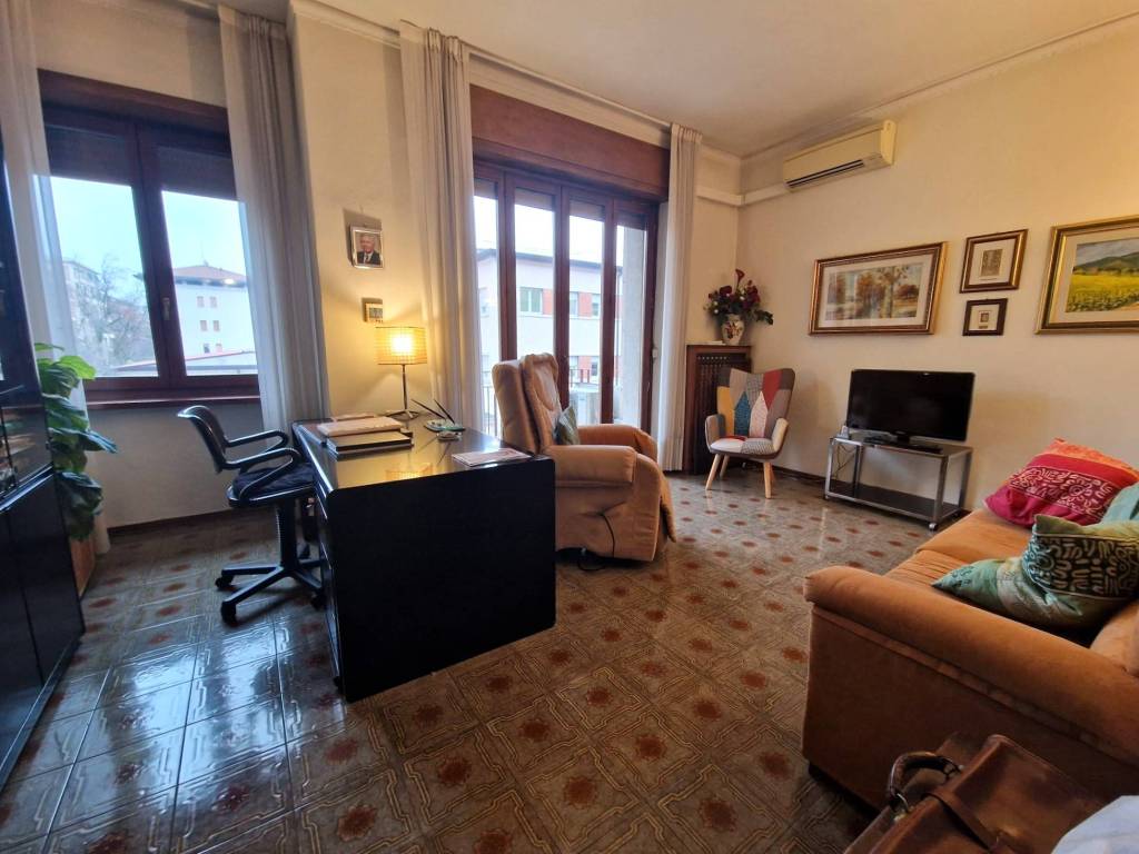 appartamento in vendita a Verona in zona Centro Storico