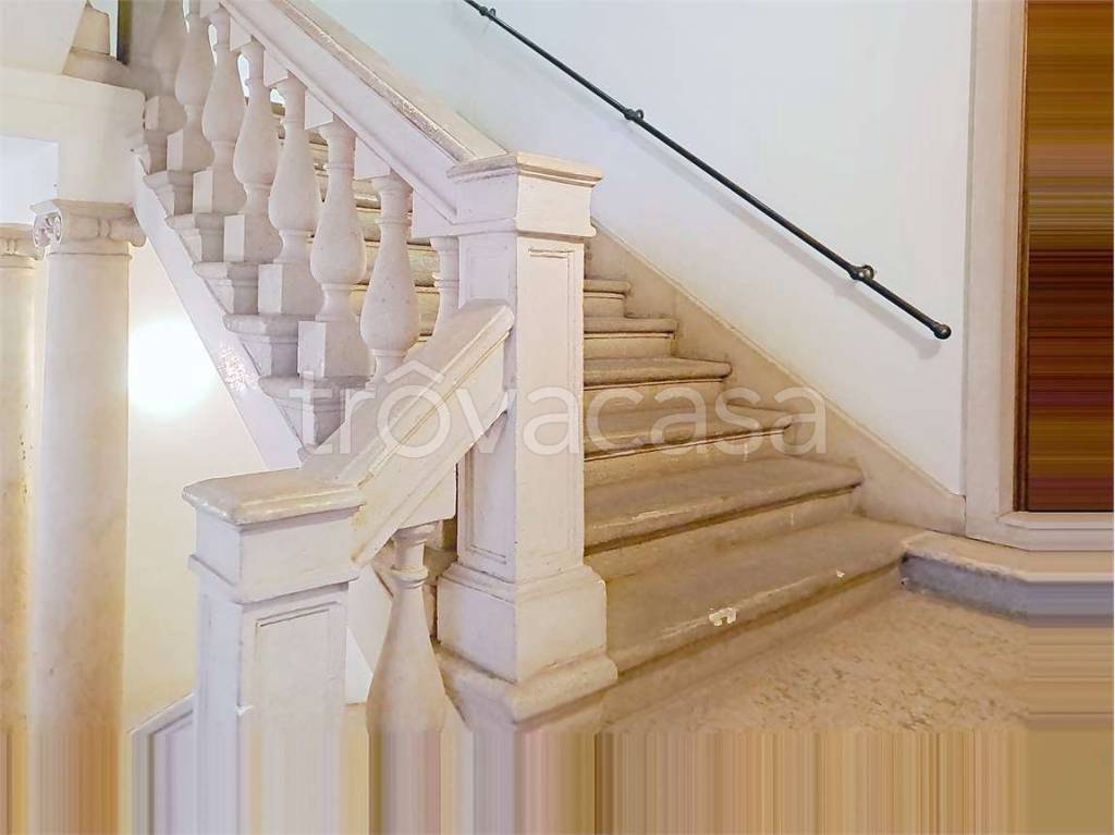 appartamento in vendita a Verona in zona Centro Storico
