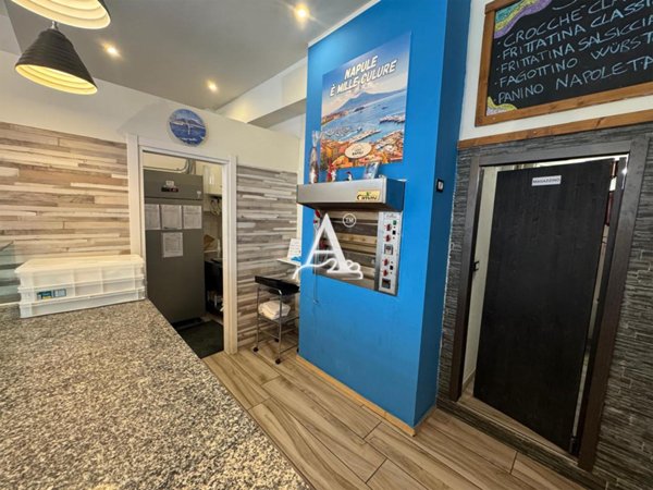 locale commerciale in vendita a Verona