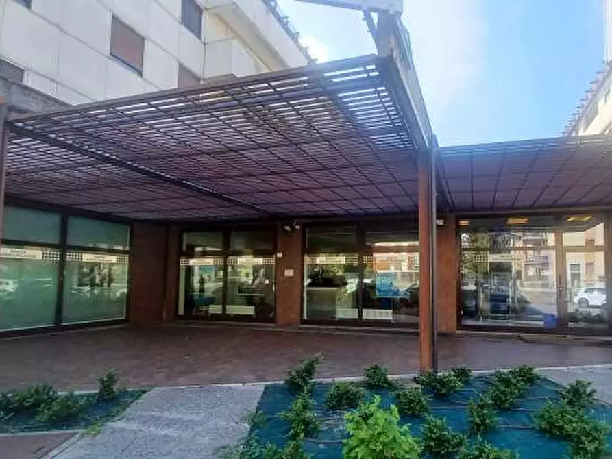 locale commerciale in vendita a Verona in zona Borgo Milano