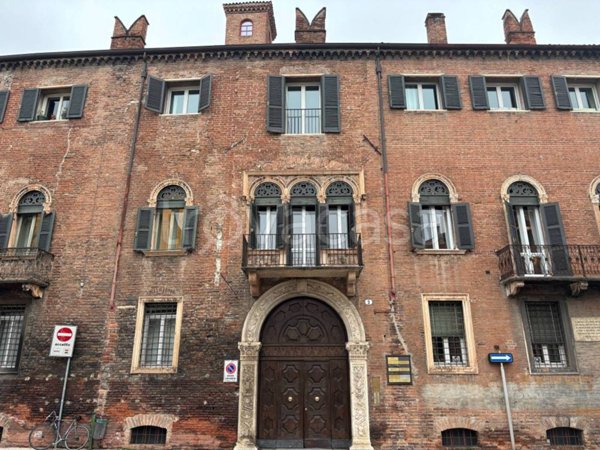 appartamento in vendita a Verona in zona Centro Storico