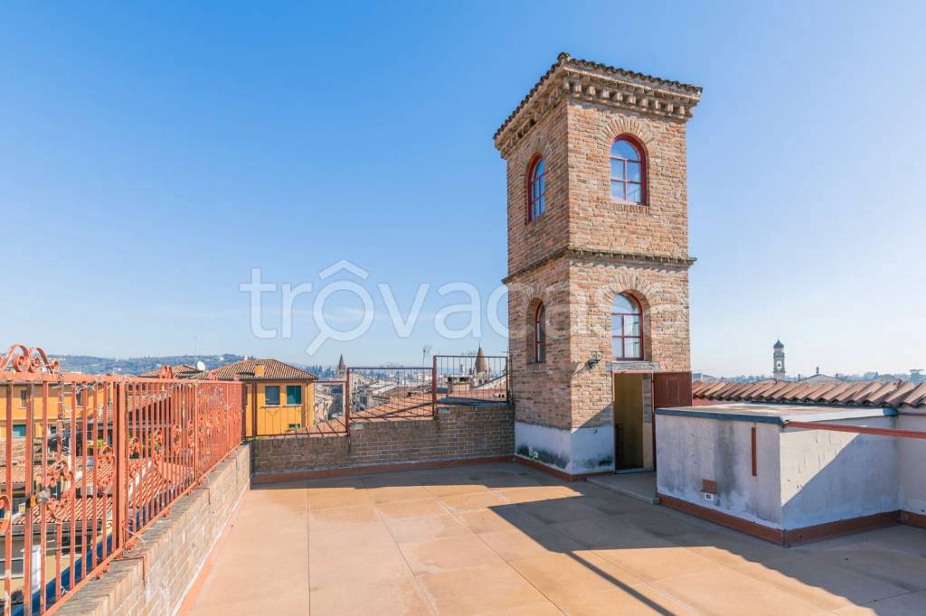 appartamento in vendita a Verona in zona Centro Storico