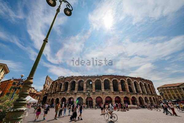 appartamento in vendita a Verona in zona Centro Storico
