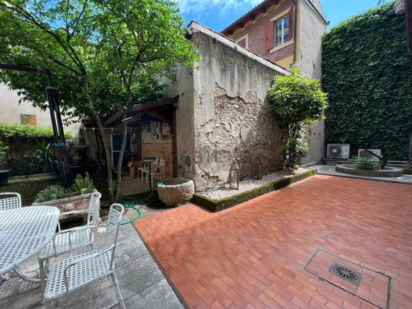 appartamento in vendita a Verona in zona Centro Storico