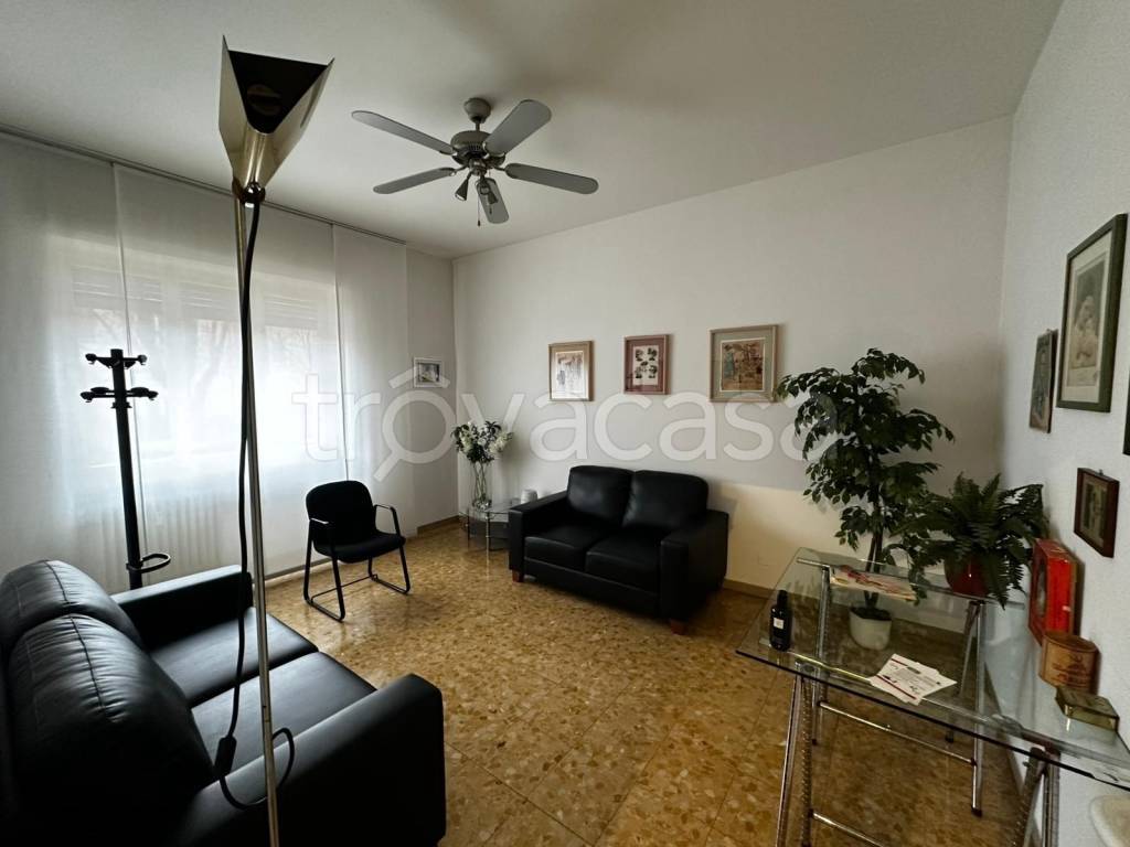 negozio in vendita a Verona in zona Borgo Trento