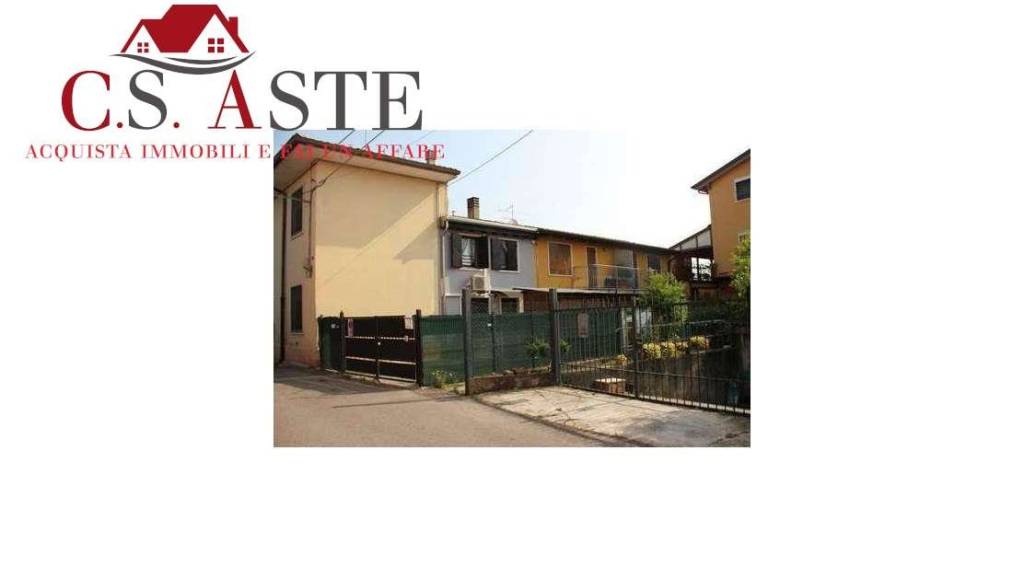 appartamento in vendita a Verona in zona Cadidavid
