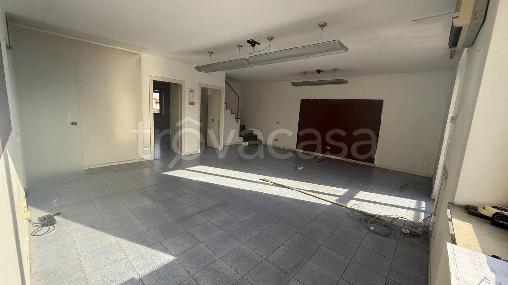 appartamento in vendita a Verona in zona Borgo Roma