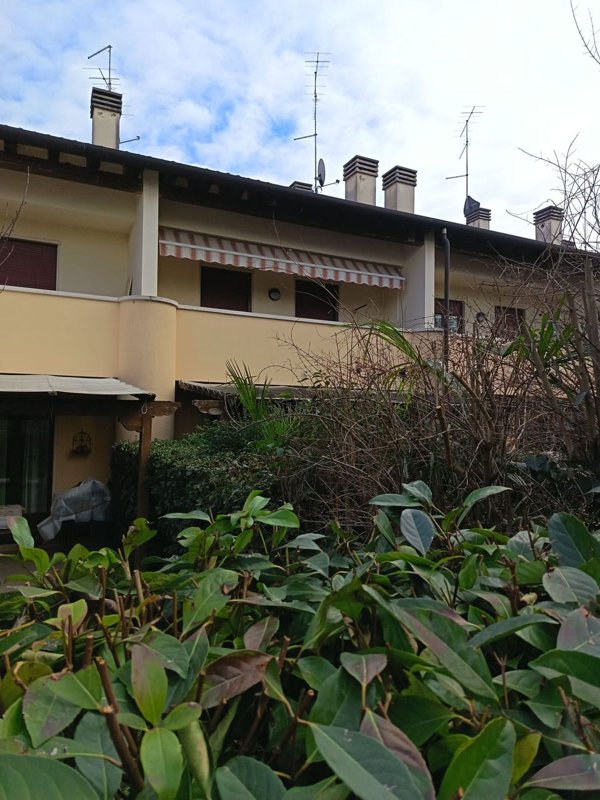 casa indipendente in vendita a Verona in zona San Massimo all'Adige