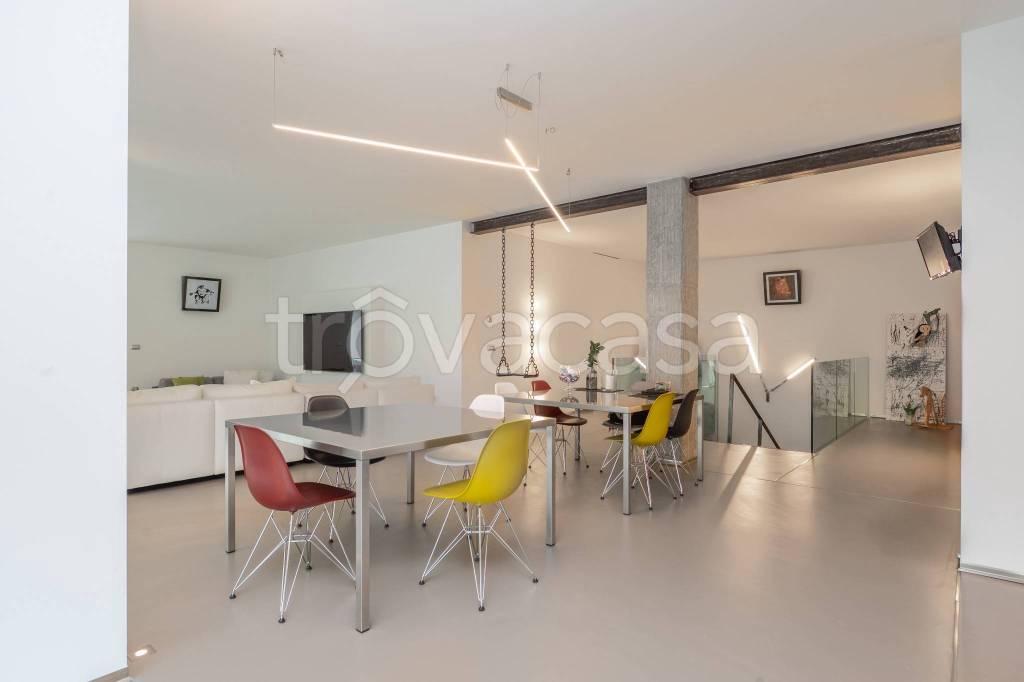 casa indipendente in vendita a Verona in zona Borgo Roma