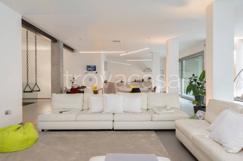 casa indipendente in vendita a Verona in zona Borgo Roma