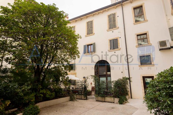 appartamento in vendita a Verona in zona Veronetta