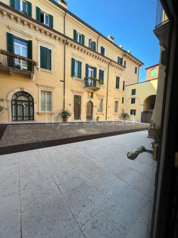 appartamento in vendita a Verona in zona Veronetta