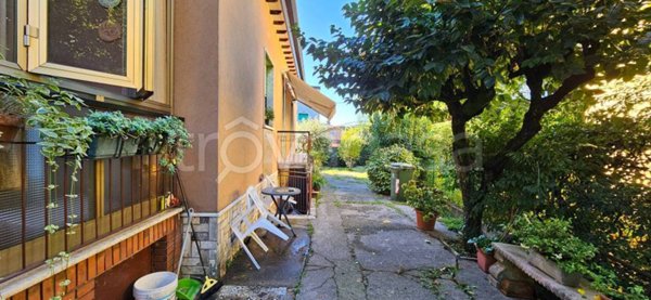 casa indipendente in vendita a Verona in zona Cadidavid