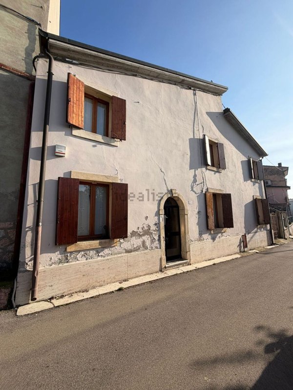 casale in vendita a Verona in zona Quinzano