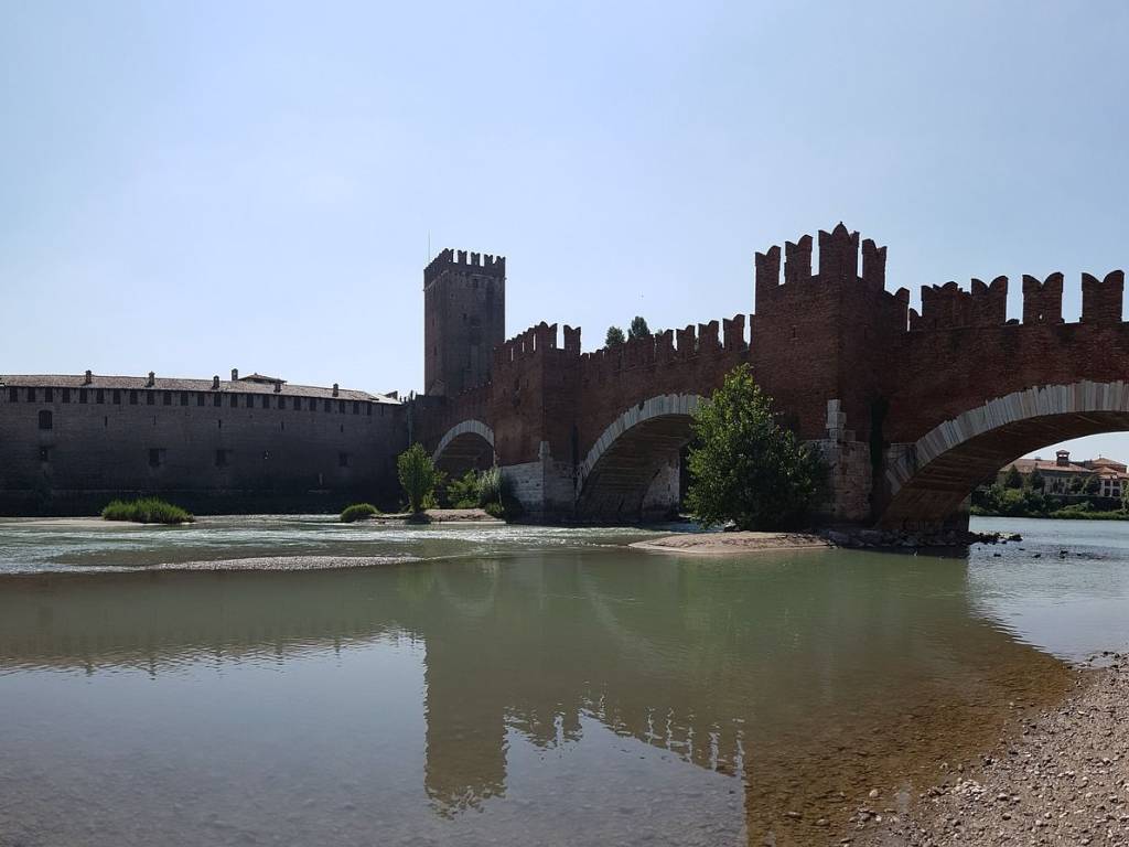 appartamento in vendita a Verona in zona Borgo Roma