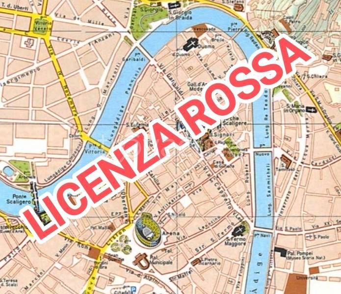 negozio in vendita a Verona in zona Centro Storico