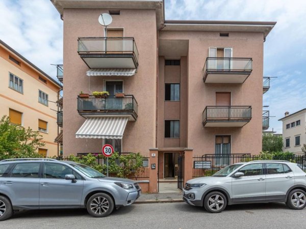 appartamento in vendita a Verona in zona Borgo Roma