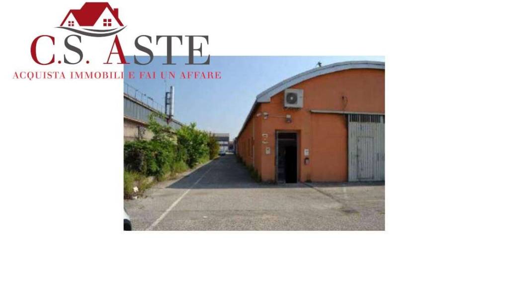 locale commerciale in vendita a Verona