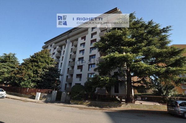 appartamento in vendita a Verona in zona Saval