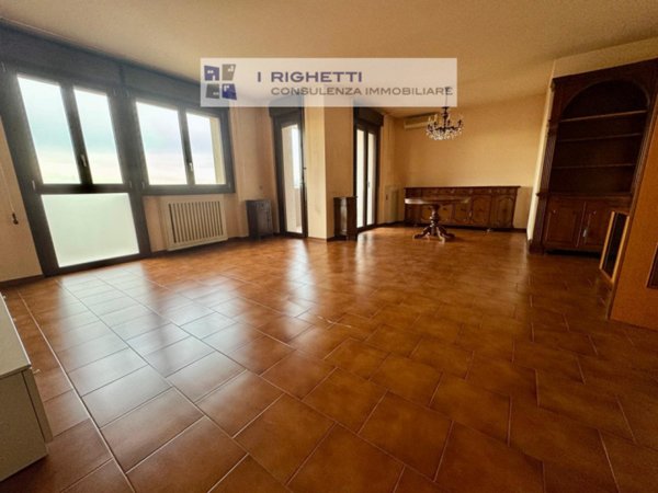 appartamento in vendita a Verona in zona Saval