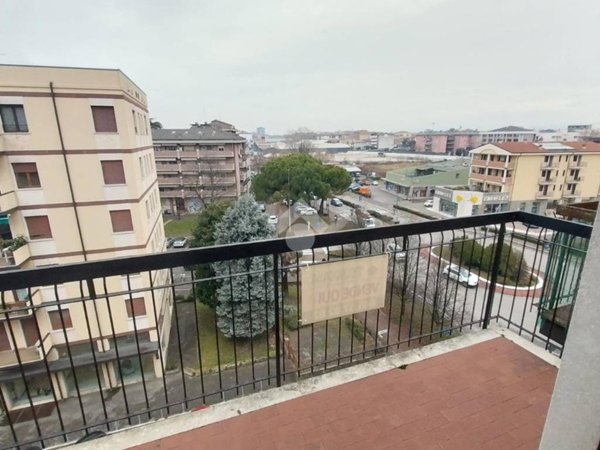 appartamento in vendita a Verona in zona Borgo Milano