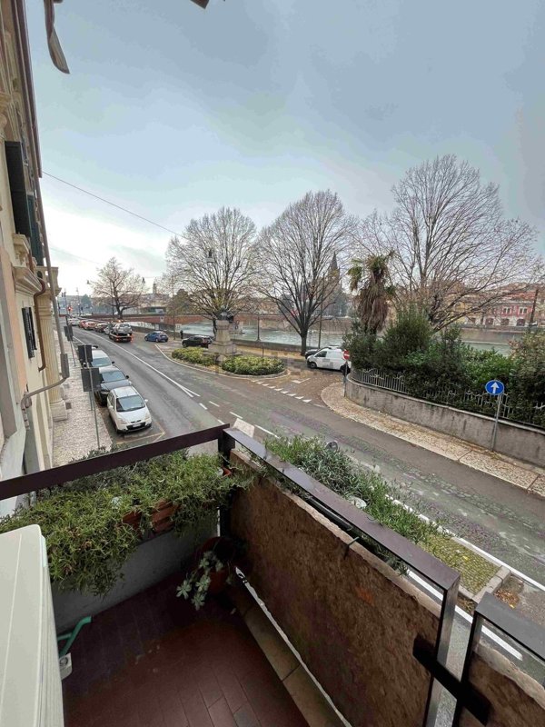 appartamento in vendita a Verona in zona Veronetta