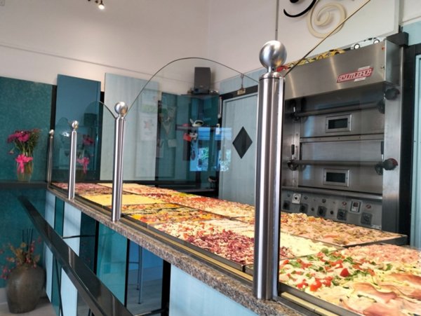 negozio in vendita a Verona in zona Porto Crencano