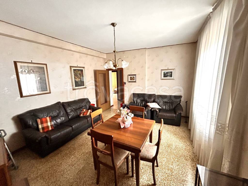 appartamento in vendita a Verona in zona Golosine