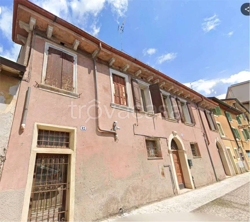 appartamento in vendita a Verona in zona Veronetta