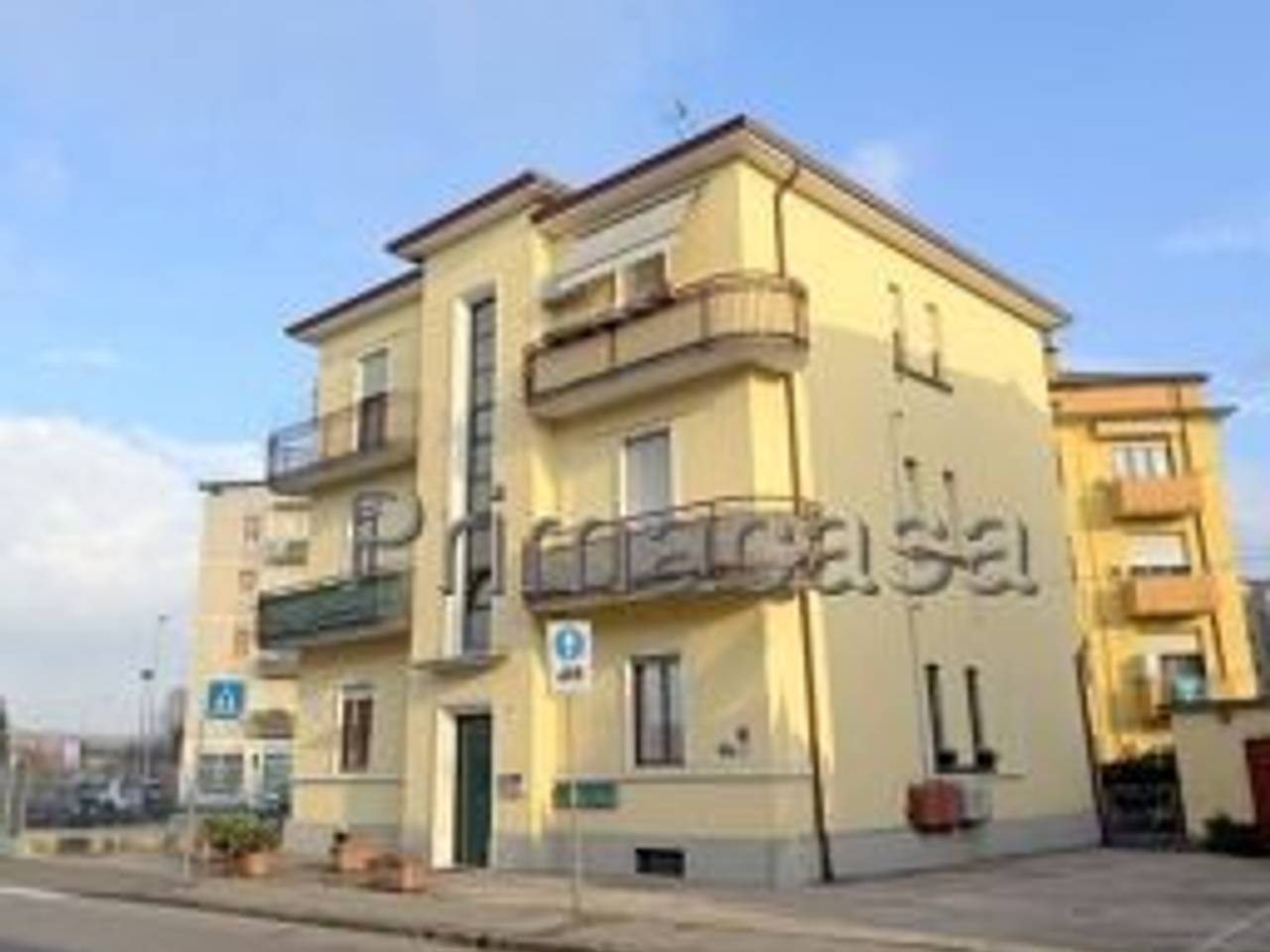 appartamento in vendita a Verona in zona Santa Lucia