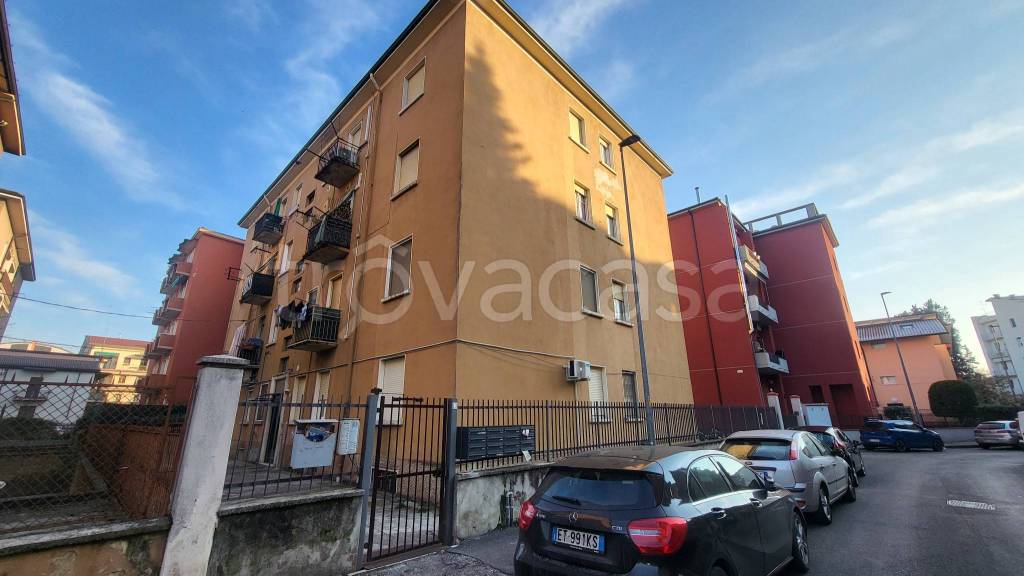 appartamento in vendita a Verona in zona Golosine