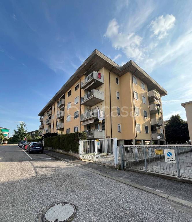 appartamento in vendita a Verona in zona Santa Lucia