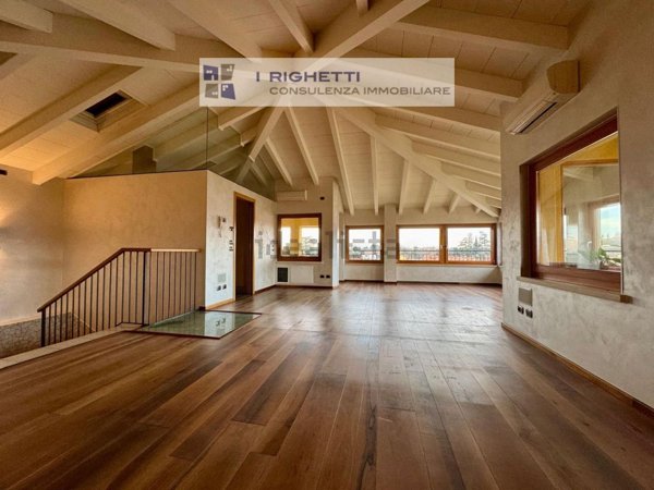 appartamento in vendita a Verona in zona Centro Storico