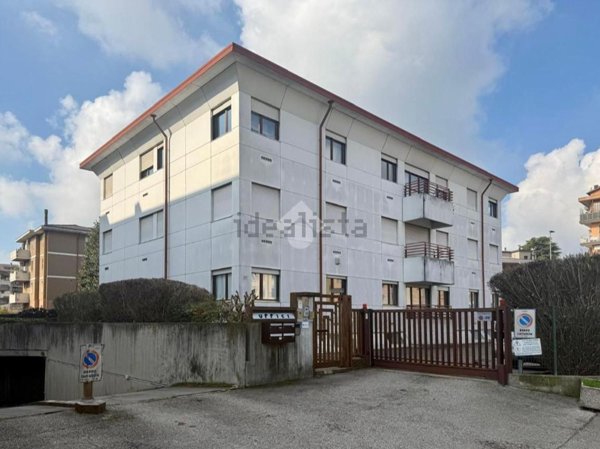 ufficio in vendita a Verona in zona Borgo Milano