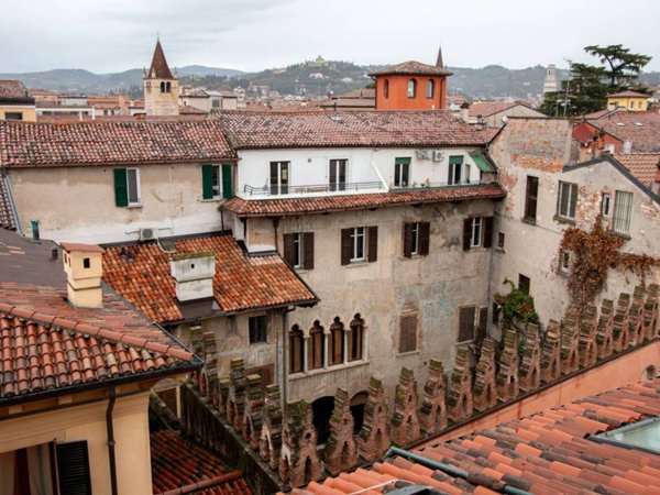 appartamento in vendita a Verona in zona Centro Storico