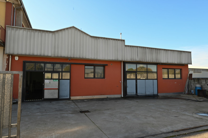 capannone in vendita a Verona