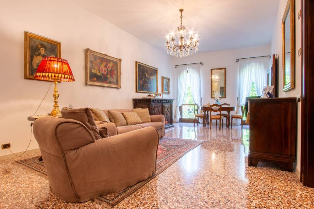 appartamento in vendita a Verona in zona Veronetta