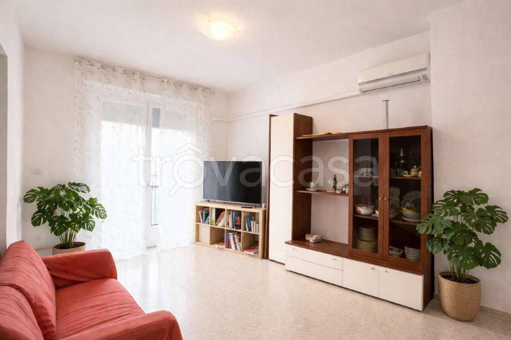 appartamento in vendita a Verona in zona Santa Lucia