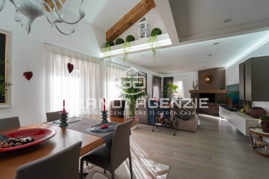 appartamento in vendita a Verona in zona Veronetta