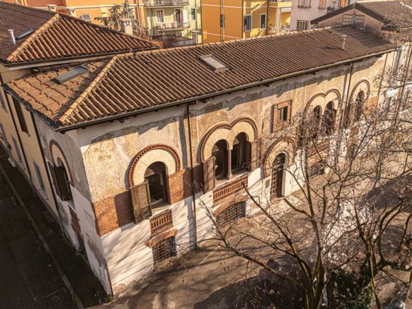 intera palazzina in vendita a Verona in zona Cittadella