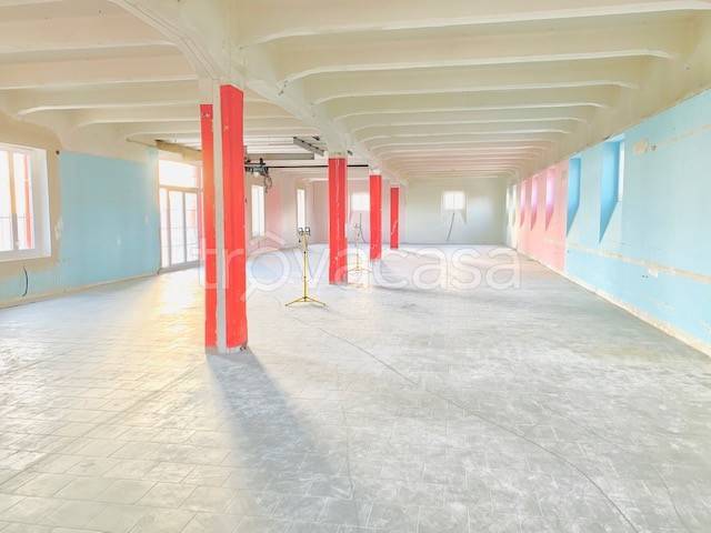 locale commerciale in vendita a Verona in zona Borgo Venezia / Borgo Trieste