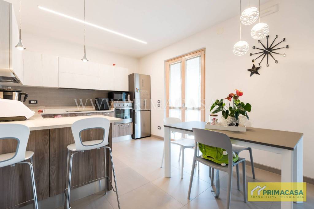 appartamento in vendita a Verona in zona Cadidavid