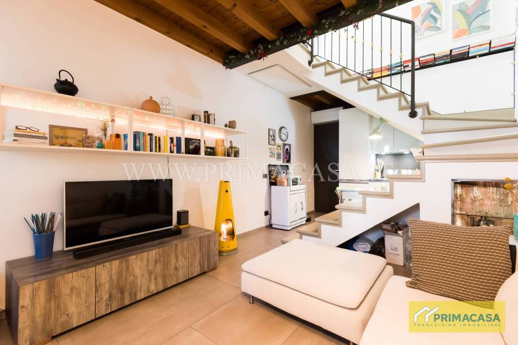 casa indipendente in vendita a Verona in zona Cadidavid