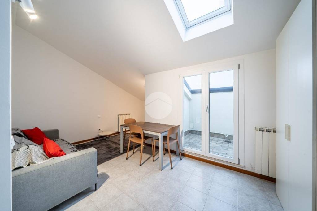 appartamento in vendita a Verona in zona Borgo Roma